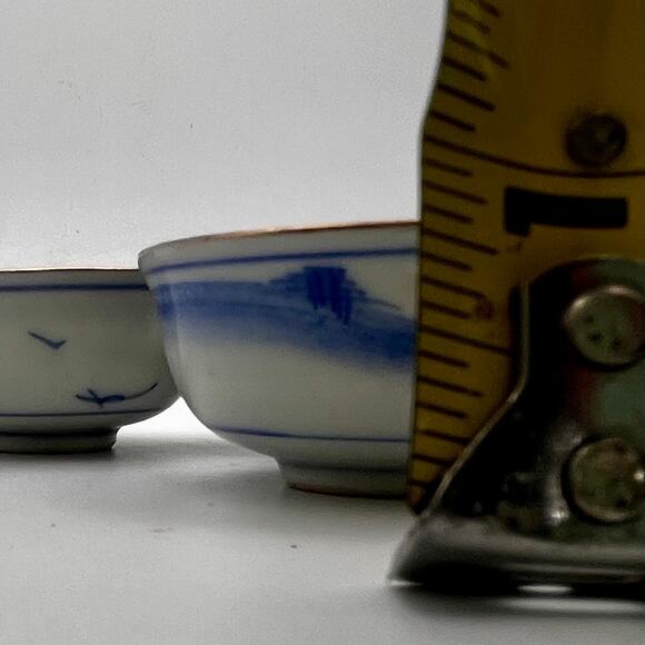 Vintage Japanese Kutani Shunga Erotic Sake Cups Set of 3 Hand Painted Porcelain - Picture 9 of 16